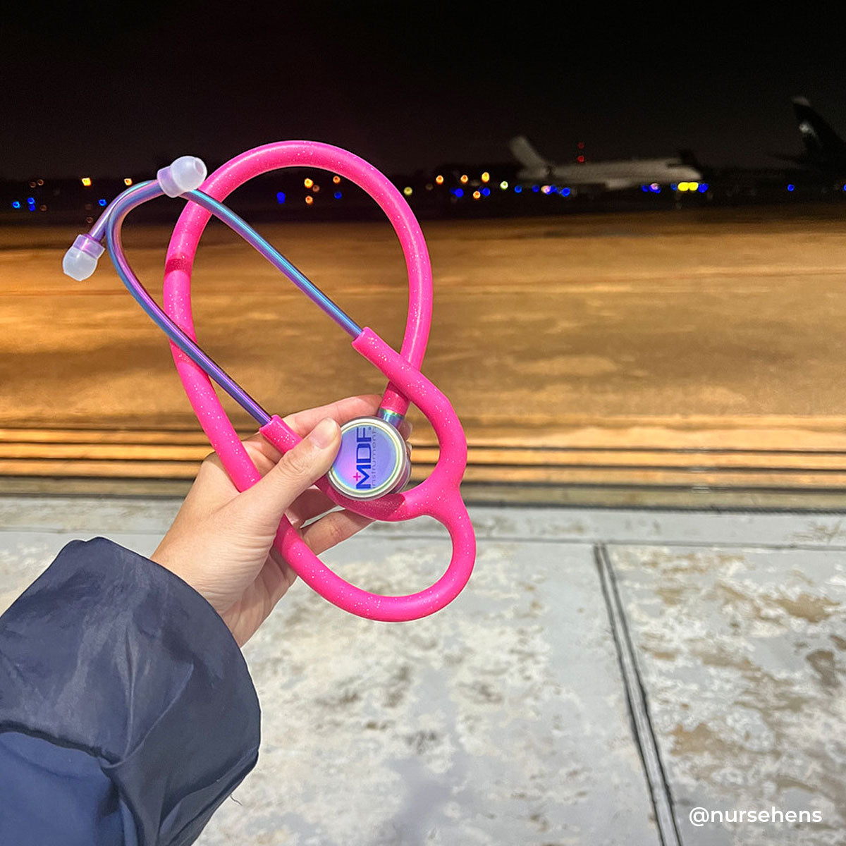 stethoscope-mdf-instruments-procardial-titanium-mprint-bright-pink-glitter-kaleidoscope-1.jpg__PID:d79bd1db-1d6a-4f07-b368-c8c94b632d51